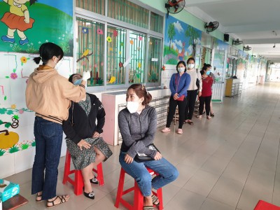 Chuẩn bị đón trẻ đến trường.