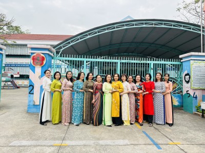 Hưởng ứng tuần lễ mặc áo dài năm 2023