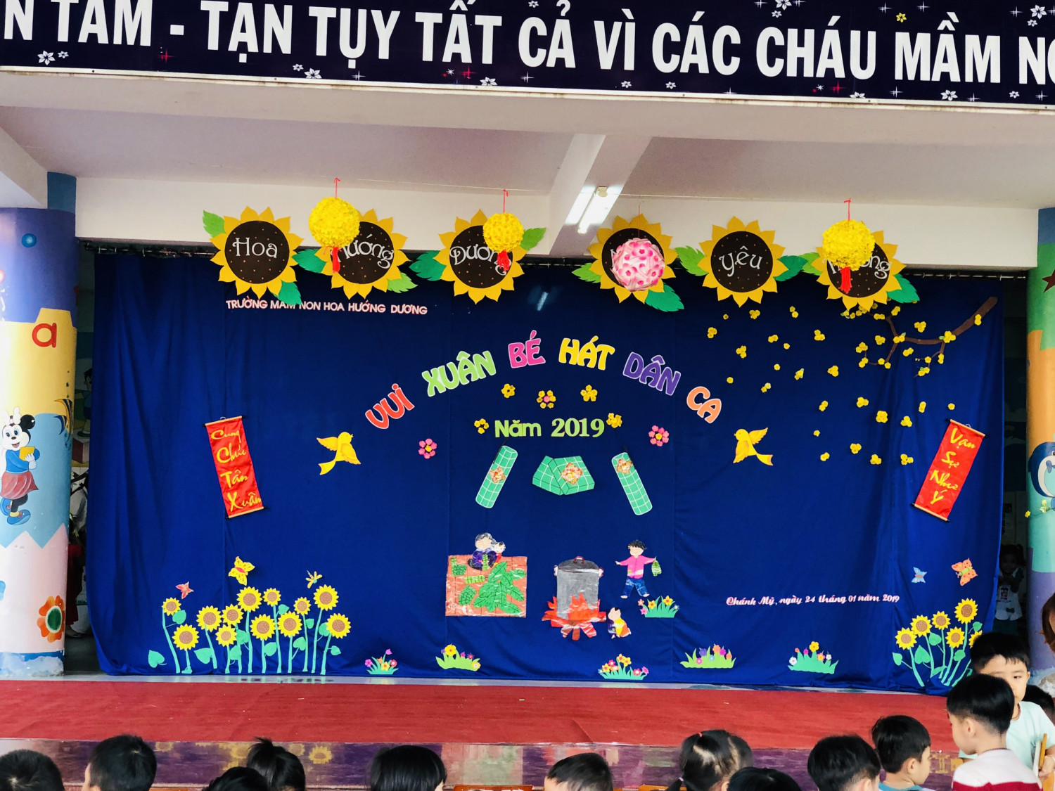 Vui xuân bé hát dân ca