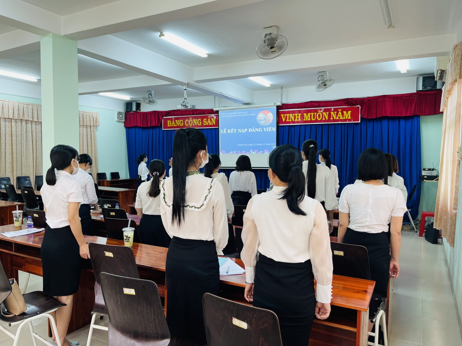 đv mới đọc tuyên thệ