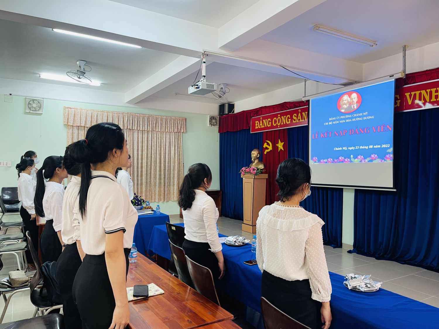 Chào bế mặc