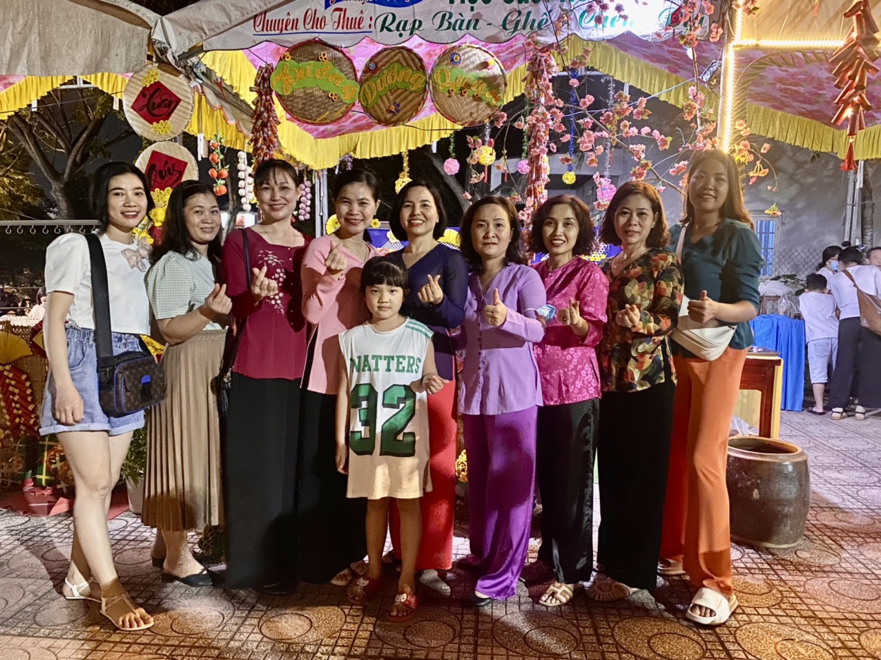 hàng tập thể