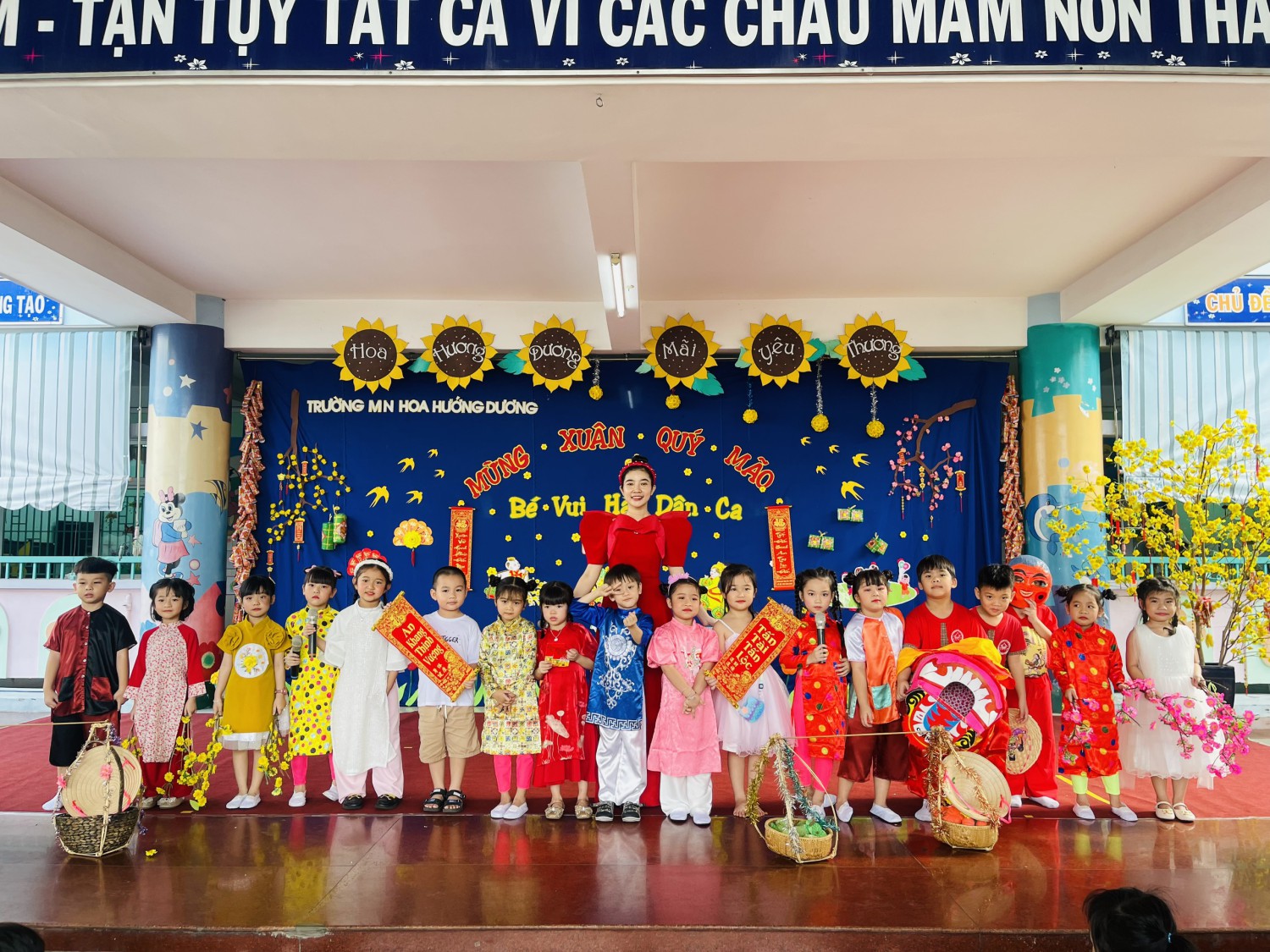 LƯU NIỆN HÁT