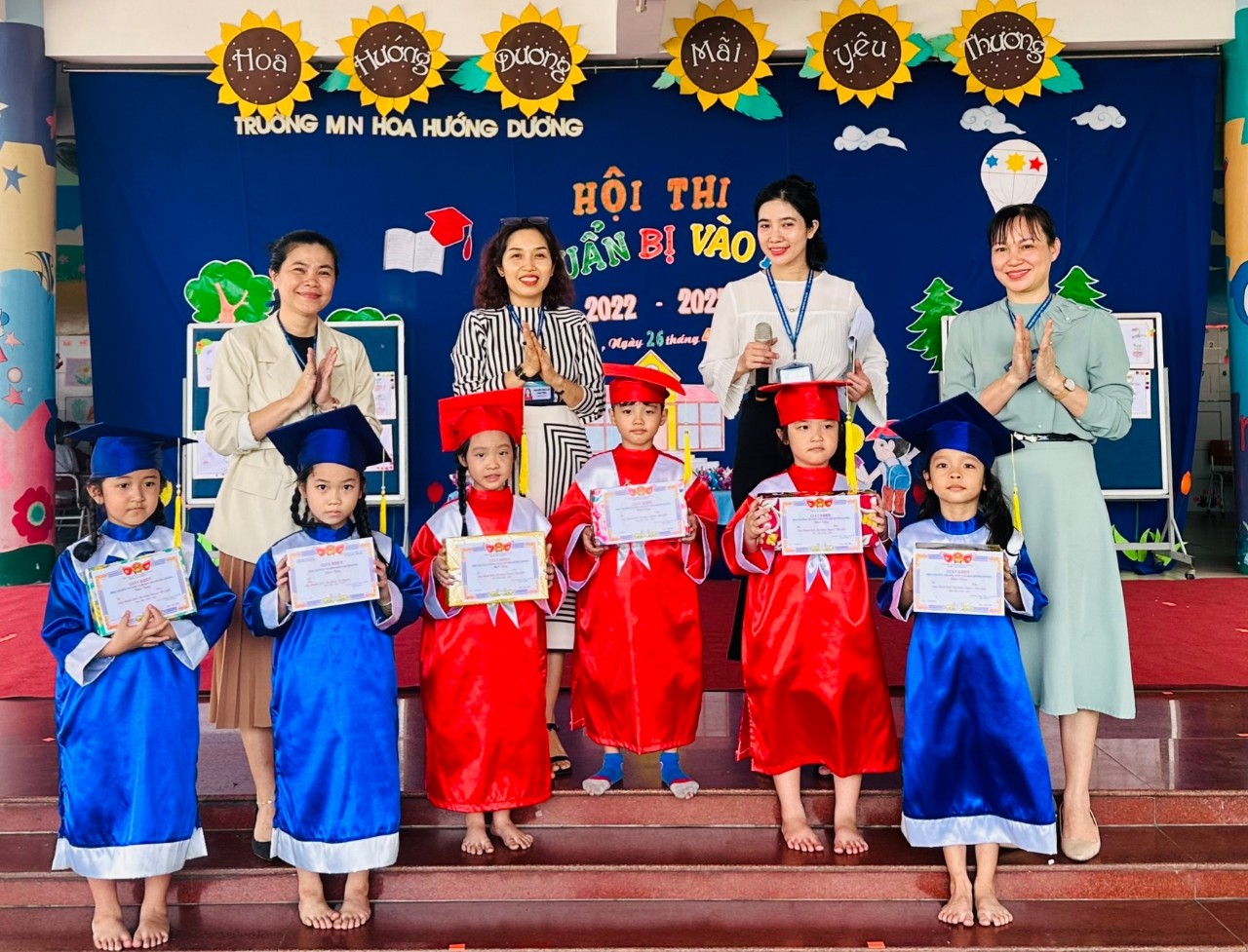 trao giải